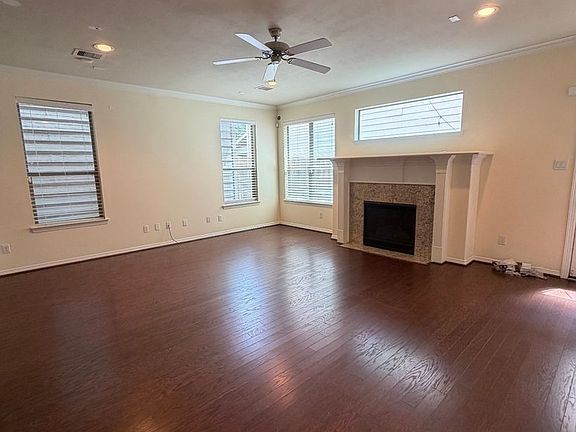 4th image of 1048 W 26th St