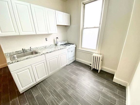 2nd image of 25-32 34th St #2R