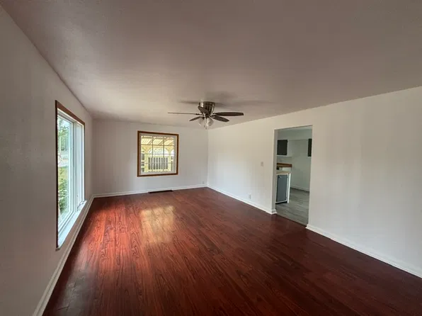 17 N Main St, Conrad, MT 59425