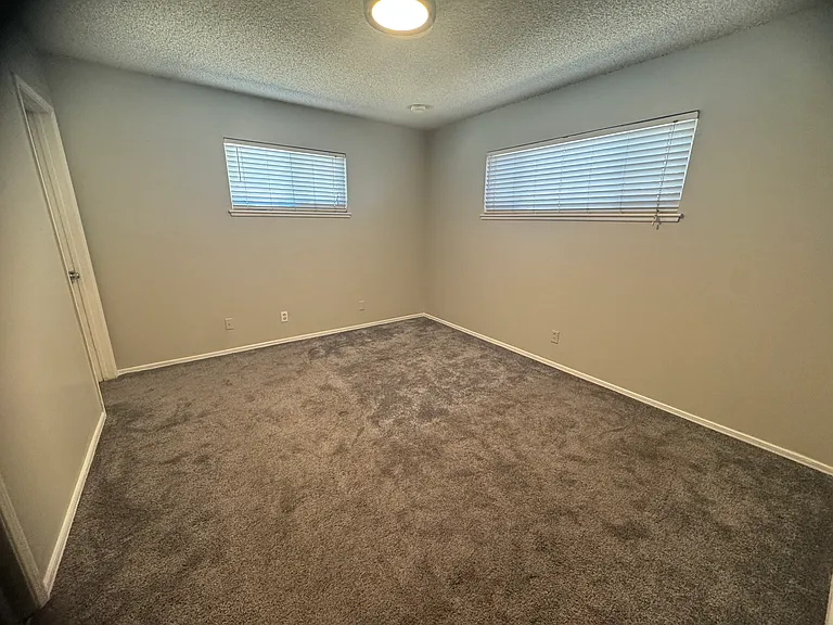45045 Camolin Ave — Photo 9