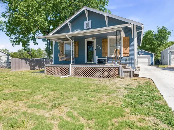 624 W 15th Ave, Hutchinson, KS 67501