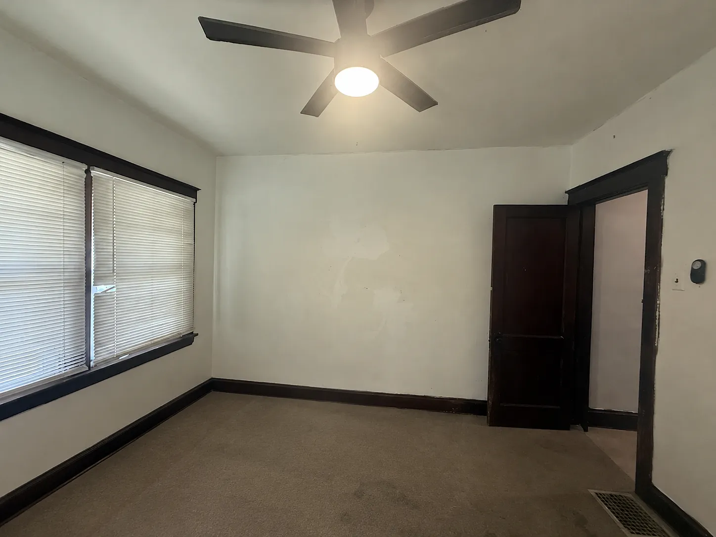 2 bed, 936 sqft, $1,700 — Photo 2