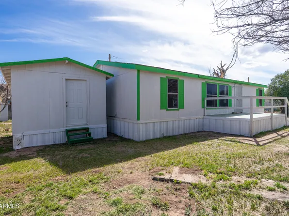 522 E Navajo Street, Huachuca City, AZ 85616