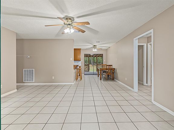 4th image of 98 Lee Wood Rd