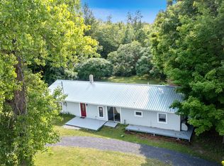 119 Adams School Rd, Grand Isle, VT 05458