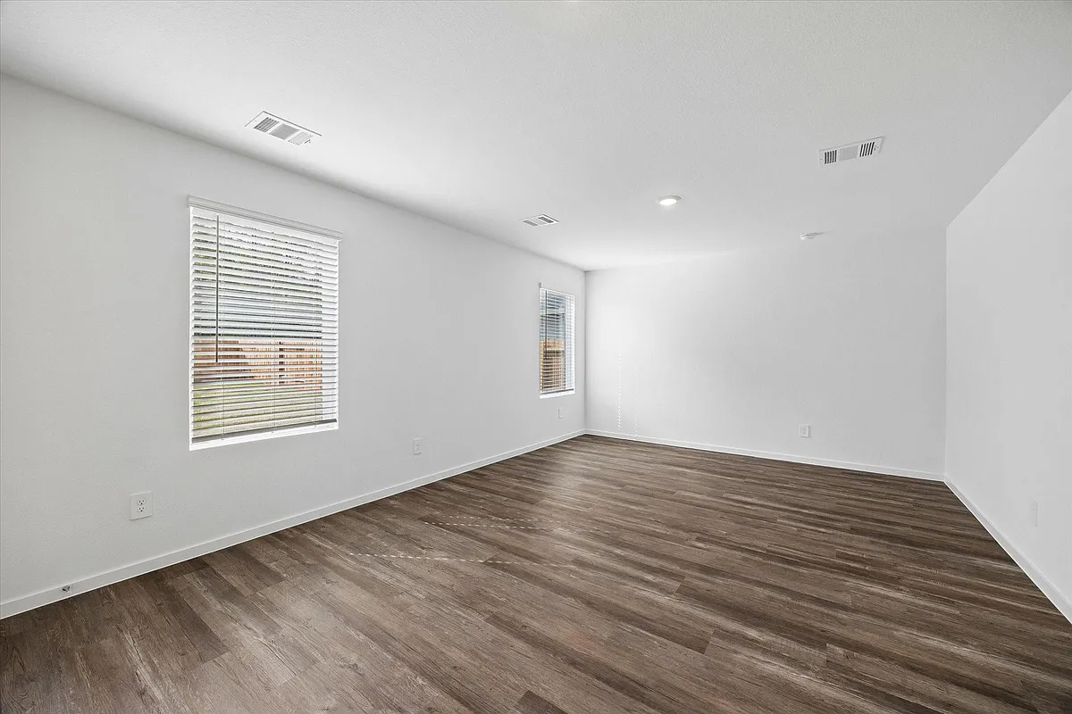 Building Photo - 14333 Tawny St
