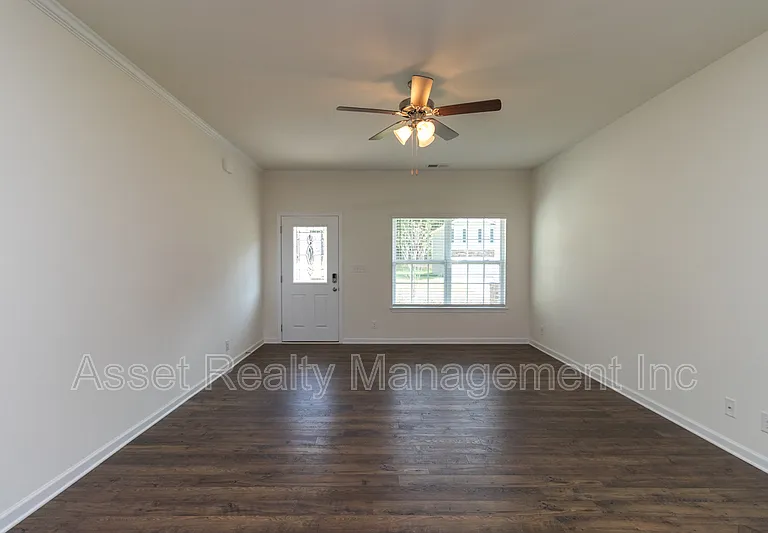 4831 Birchcrest Ln — Photo 8