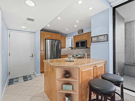 4th image of 5250 N OCEAN Drive #3N