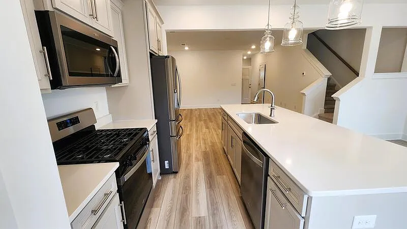 Building Photo - 132 Marston Ln #1