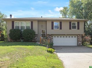 11305 S Cir, Omaha, NE 68137