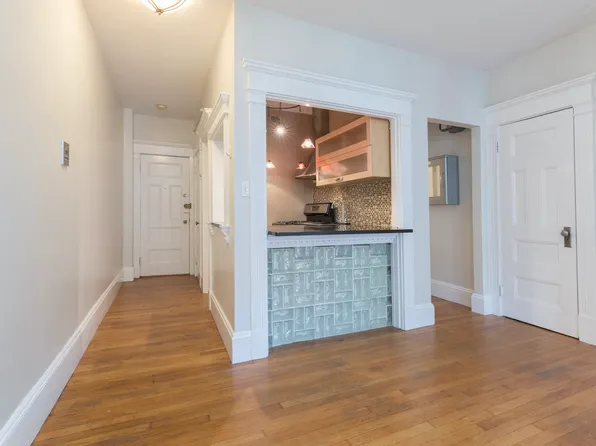 8 Garrison St APT 305, Boston, MA 02116
