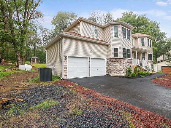 3rd image of 2150 Pine Valley Dr