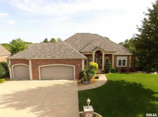 16 Topaz Ct, Morton, IL