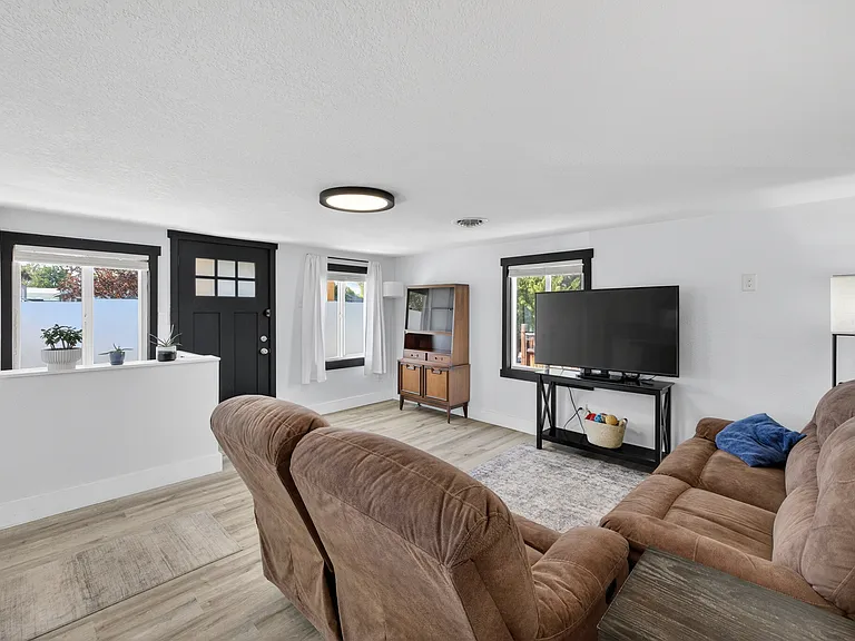 810 Smith Ave — Photo 26