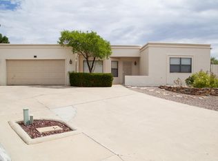 645 Windmill Ct, Las Cruces, NM 88011
