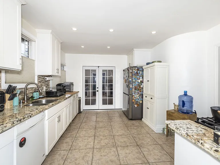 3440 Oak Knoll Blvd #2 — Photo 14