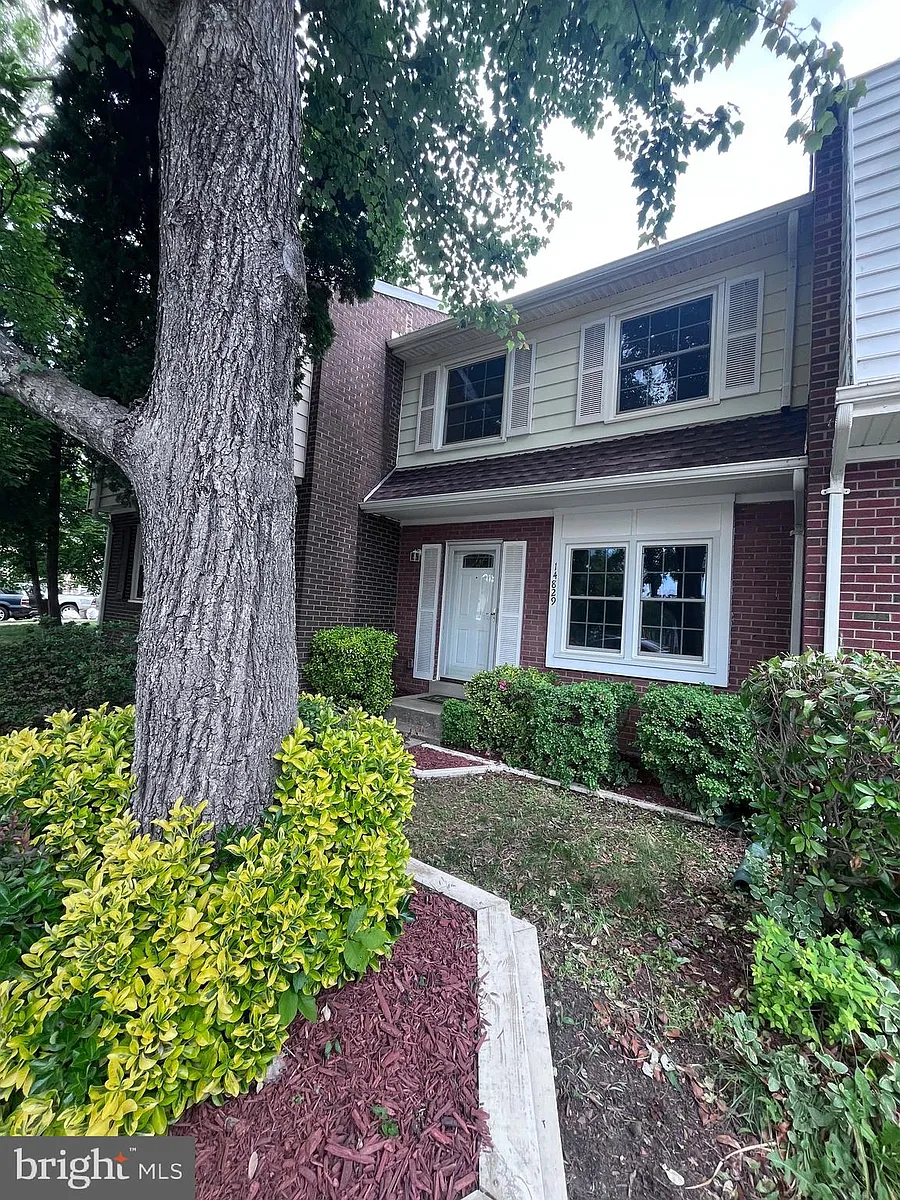 Building Photo - 14829 Emberdale Dr