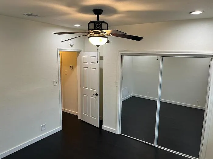 1515 W Woodard St — Photo 17