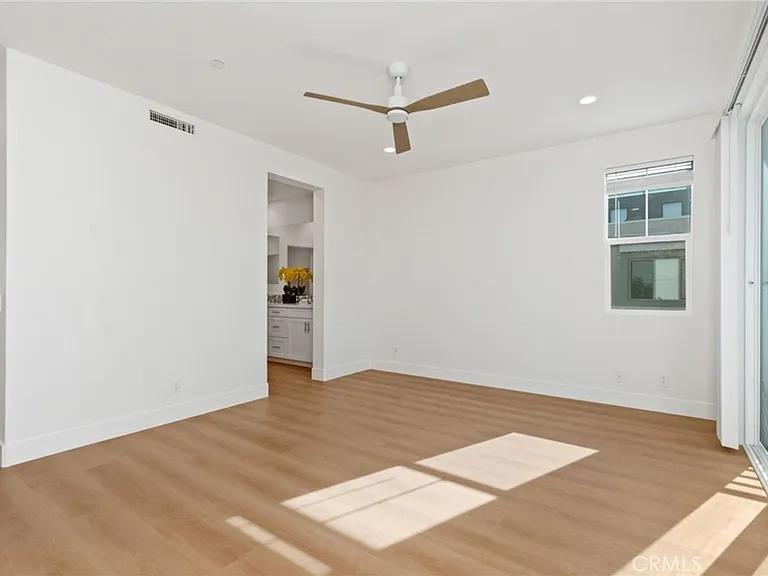 163 Stage — Photo 17