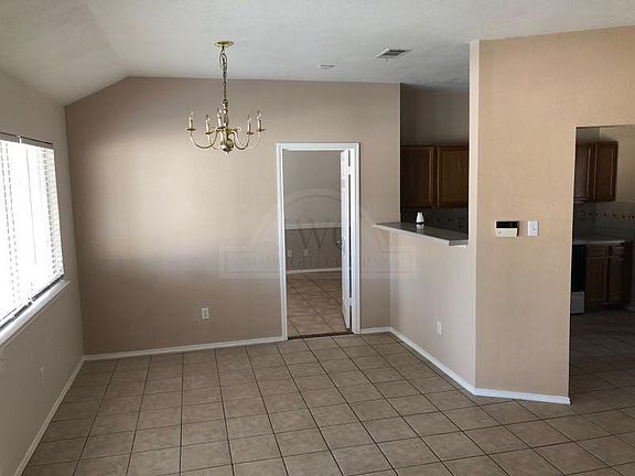 4th image of 5113 Glennwood Dr