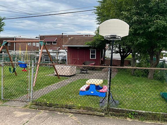 5th image of 8927 Blue Grass Rd