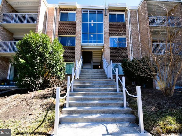 2907 Charing Cross Rd #9/3, Falls Church, VA 22042