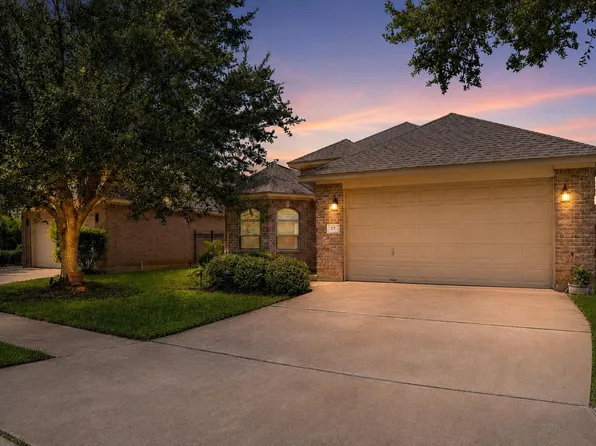 17 Red Oak Ct, Lake Jackson, TX 77566
