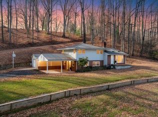 4151 Givens Rd, Salem, VA 24153