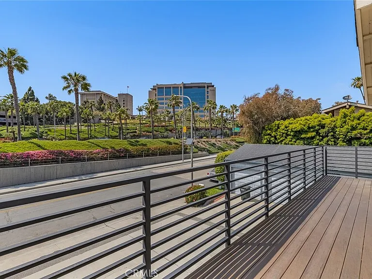 222 Old Newport Blvd — Photo 6