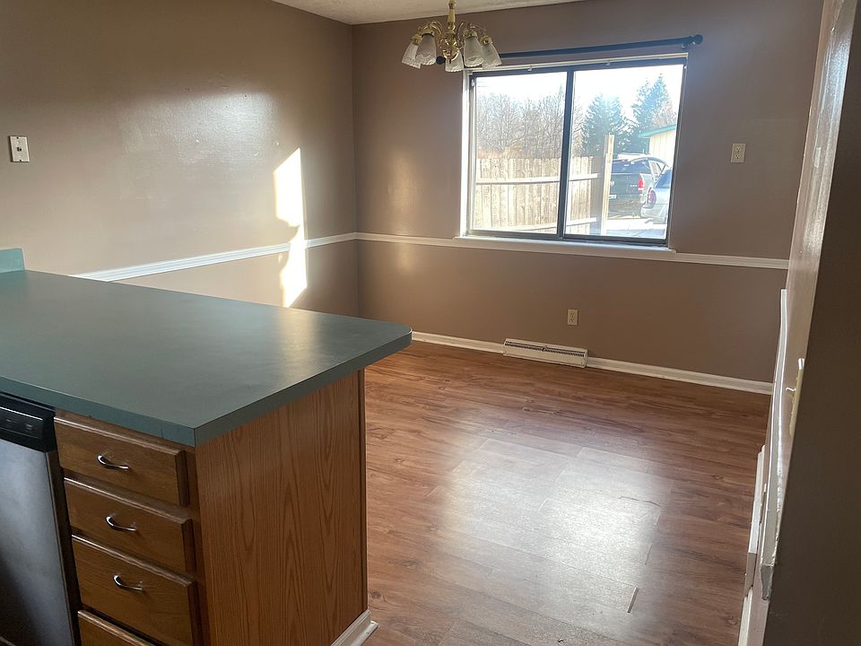 1st image of 737 Peachtree Pl