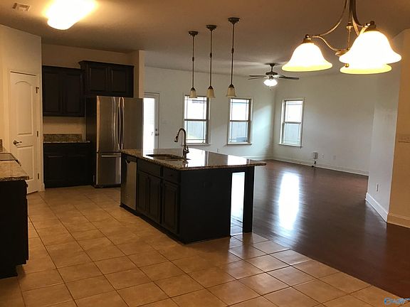4th image of 276 New Bristol Ln