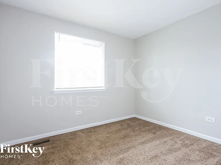 803 Blackhawk Dr — Photo 11