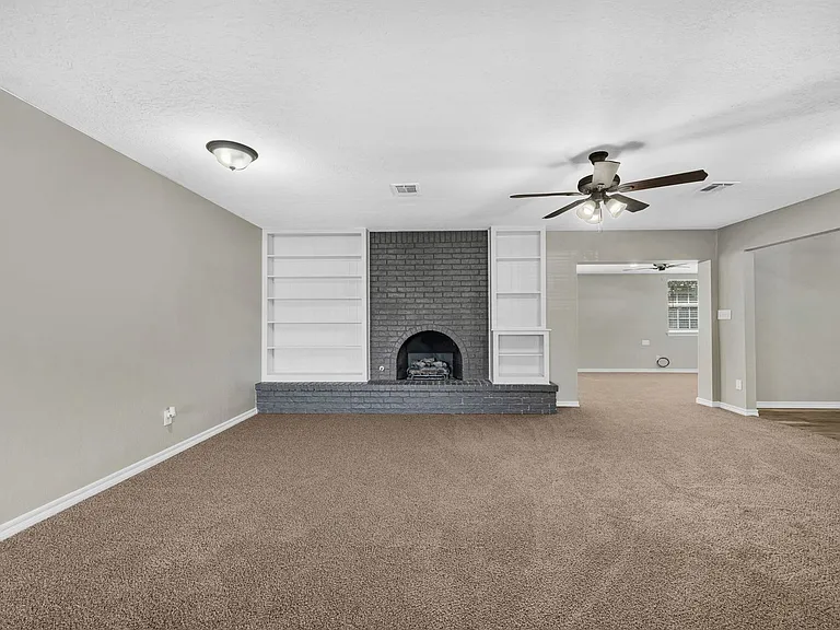 6943 NW Eisenhower Dr — Photo 20