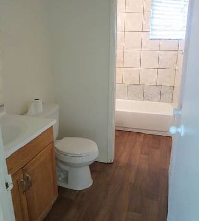 5th image of 120 Burdette St