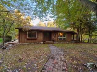 9087 Arborvitae Dr, Onekama, MI 49675