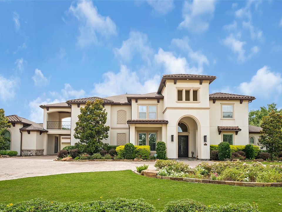 1st image of 8527 Woods Hollow Trl