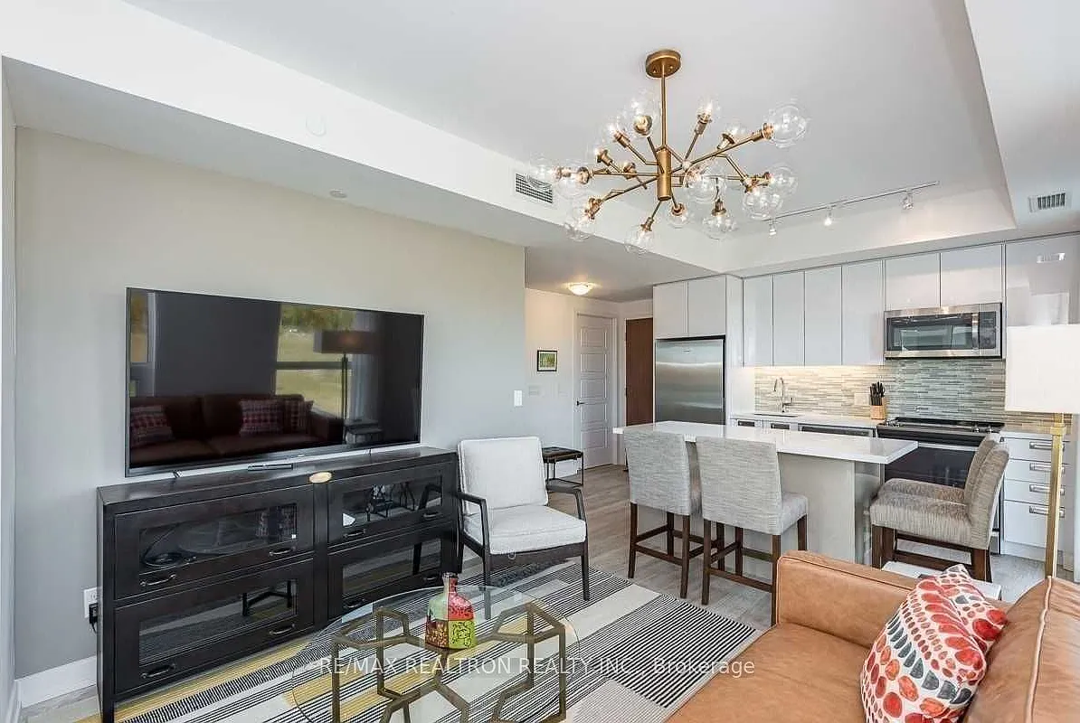 2 bed, $2,500 — Photo 2