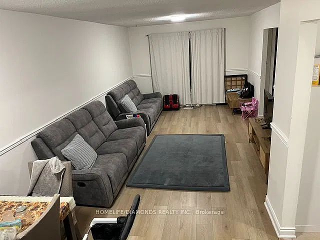 3 bed, $2,300 — Photo 4