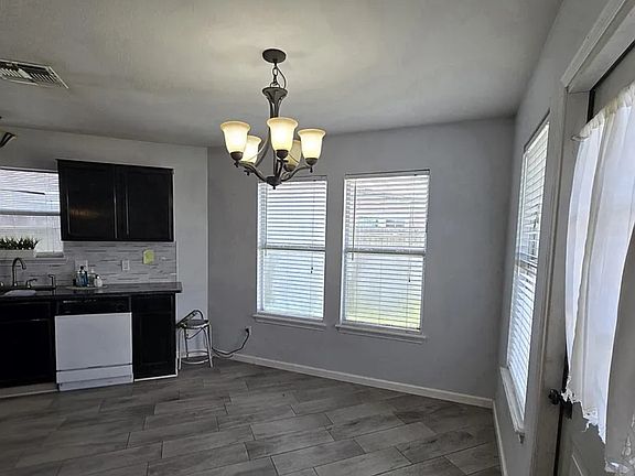 5th image of 3001 Whistler Dr