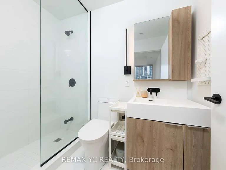 117 Broadway Ave #703 — Photo 17