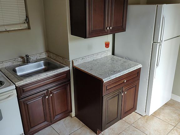 4th image of 3755 Scenic Hwy N APT 3