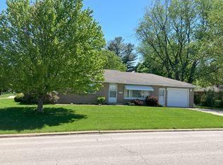 1525 Church St, Peru, IL 61354