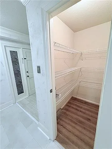2 bed, 1.0 bath, 1000 sqft, $1,500 — Photo 3