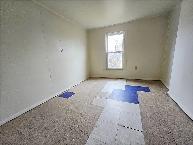 130 E Elisha St #3 — Photo 5