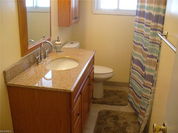 5th image of 17715 Chatfield Ave