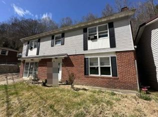 230 Hidden Valley Rd, Chapmanville, WV 25508