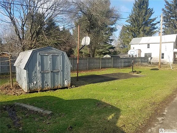 5th image of 109 Brooklyn St