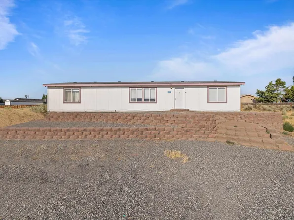 304 Spring Cir SW, Mattawa, WA 99349