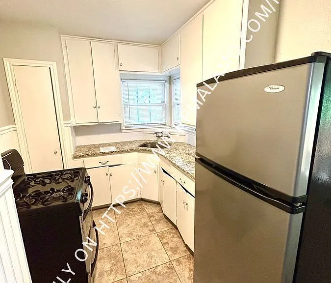 2431 Cincinnati Ave — Photo 6
