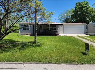613 S 9th St, Bethany, MO 64424